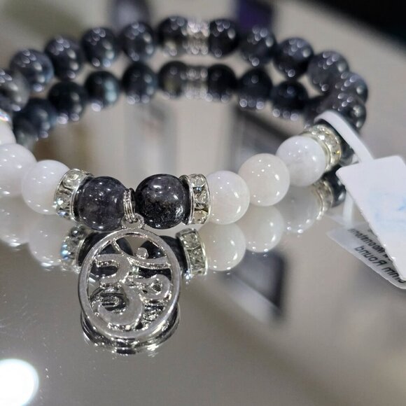 Black Labradorite & Rainbow Moonstone Beaded Bracelet – Silver Om Charm 8mm - Picture 7 of 10